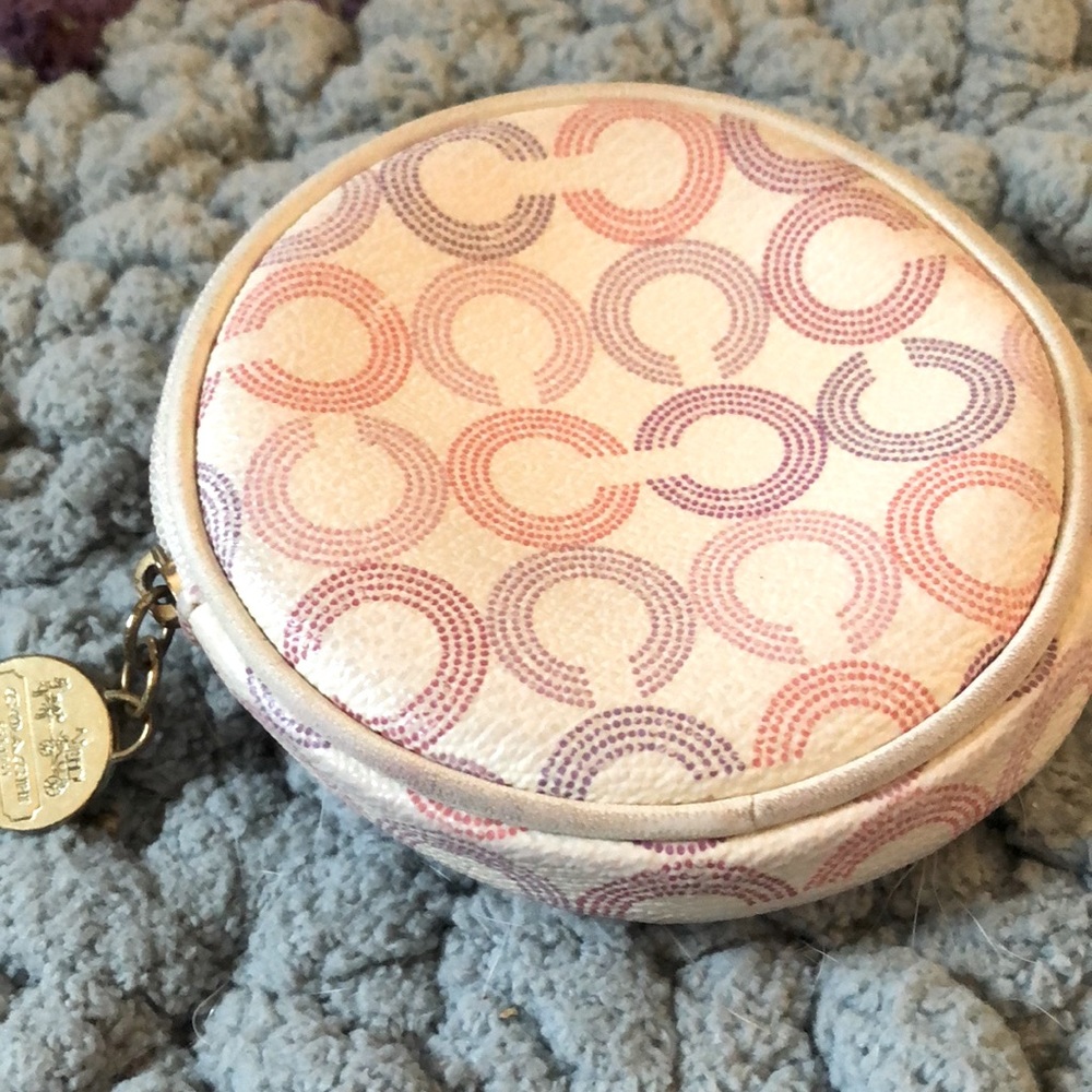 ๐๐3/$20๐๐ Coach Coin Pouch Pink and Purple - Picture 2 of 3